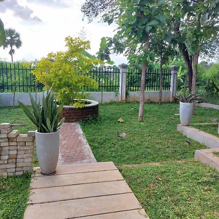Green Shield Resort Anuradhapura Eksteriør bilde